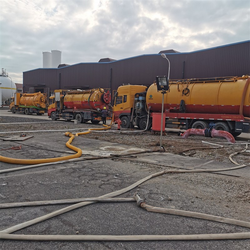 崖城镇污水池清理