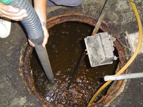 崖城镇隔油池清理