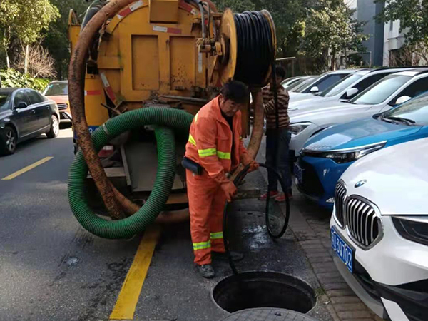 崖城镇排污管道清淤